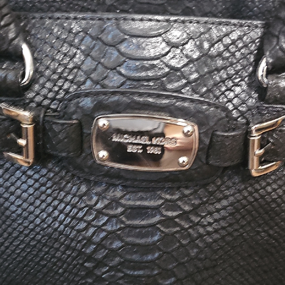 Michael Kors Black Snakeskin Textured Handbag - Picture 3 of 8